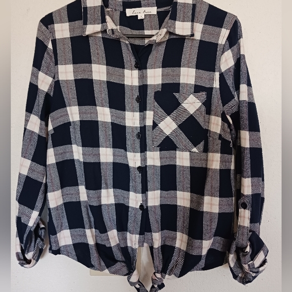 💙Plaid flannel love fire crop top with half sleeves - Picture 9 of 12